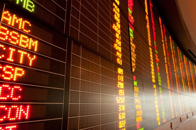 Nejlepší úroky na money market účtech v prosinci 2025