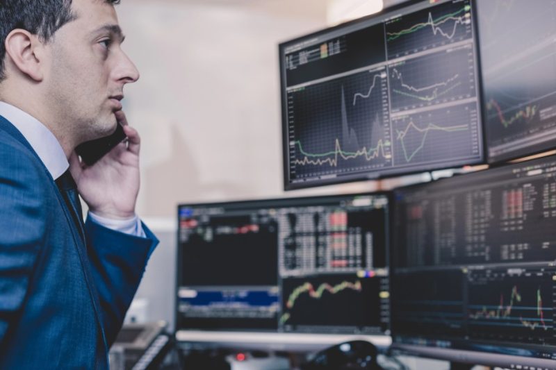 Analytici se přou o B2Gold a sázejí na růst zlata