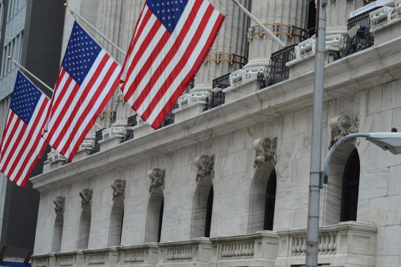 Největší americké firmy na burze a klíčové tržní zprávy dne