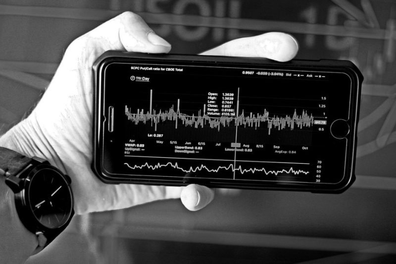 Skrytá akcie v éře umělé inteligence láká na vysoké zisky